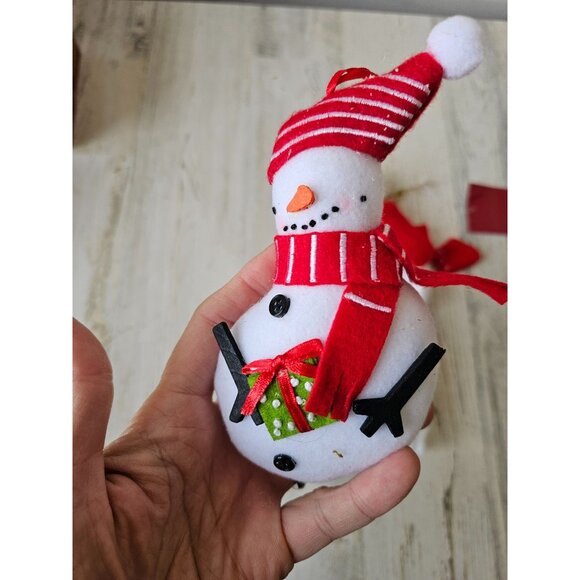 St Nicholas snowman ornament Winter follies plush fleece bottle cover Xmas tree - Picture 3 of 7